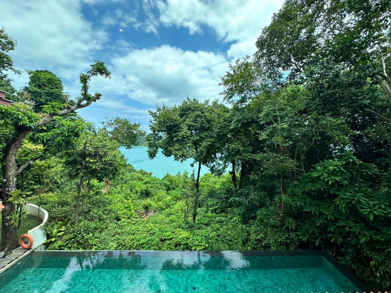 Ambong Pool Villas - Private Pool Пантай-Сенанг Экстерьер фото