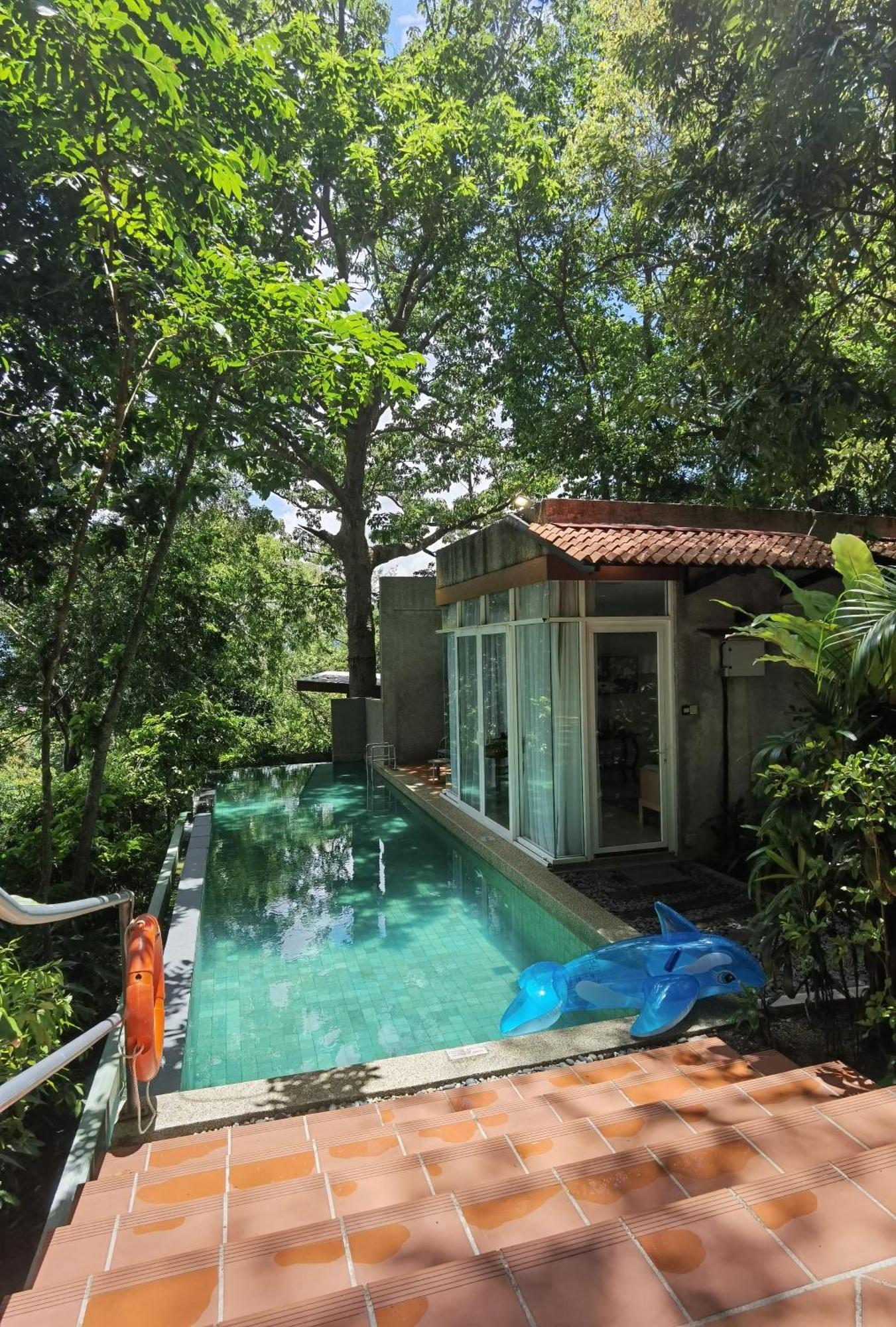 Ambong Pool Villas - Private Pool Пантай-Сенанг Экстерьер фото